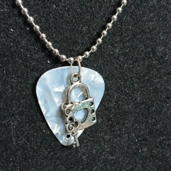 Handmade Guitar Pick Necklace - White swirl, with lock/key Charm - Picture 1 of 2